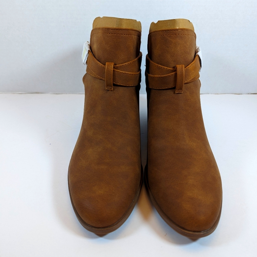 Dr. Scholl's size 9 brown faux leather ankle booties